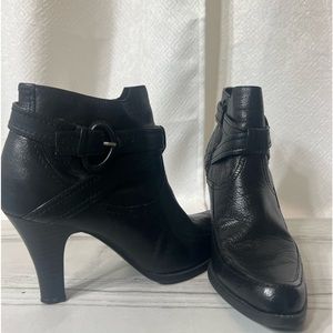 Black booties /Apostrophe/used/Giselle ab20142